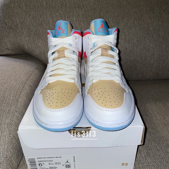 Air Jordn 1 Mid SE Sesame - Picture 5 of 9